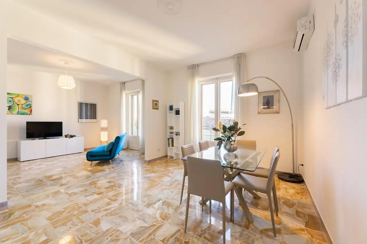 Roommo Artisti location