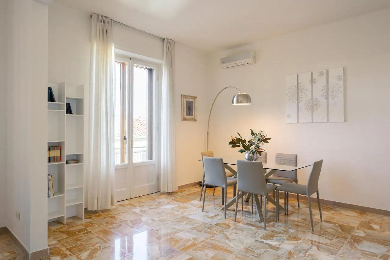 Roommo Artisti Florence 0*,  Italy