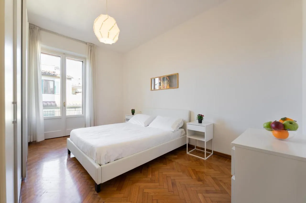Roommo Artisti Florence Apartment