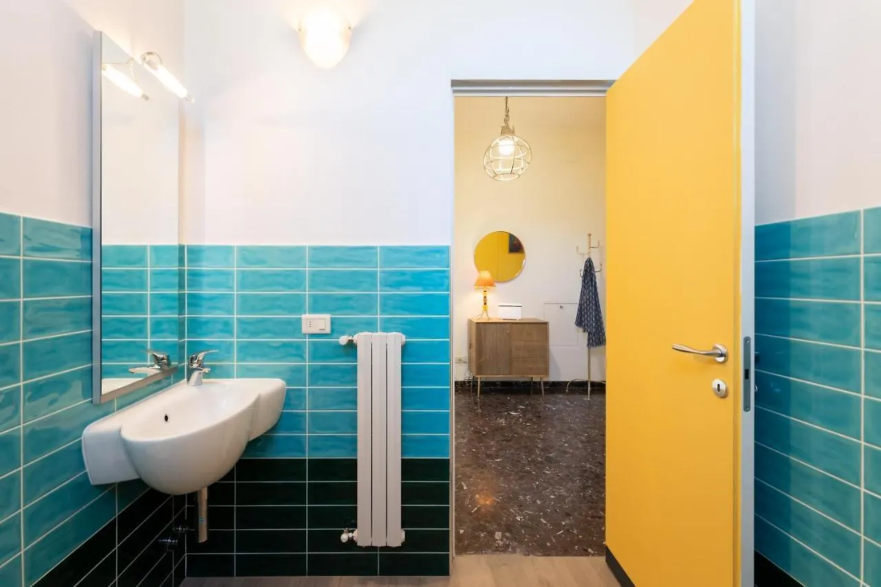 Roommo Artisti Florence Italy
